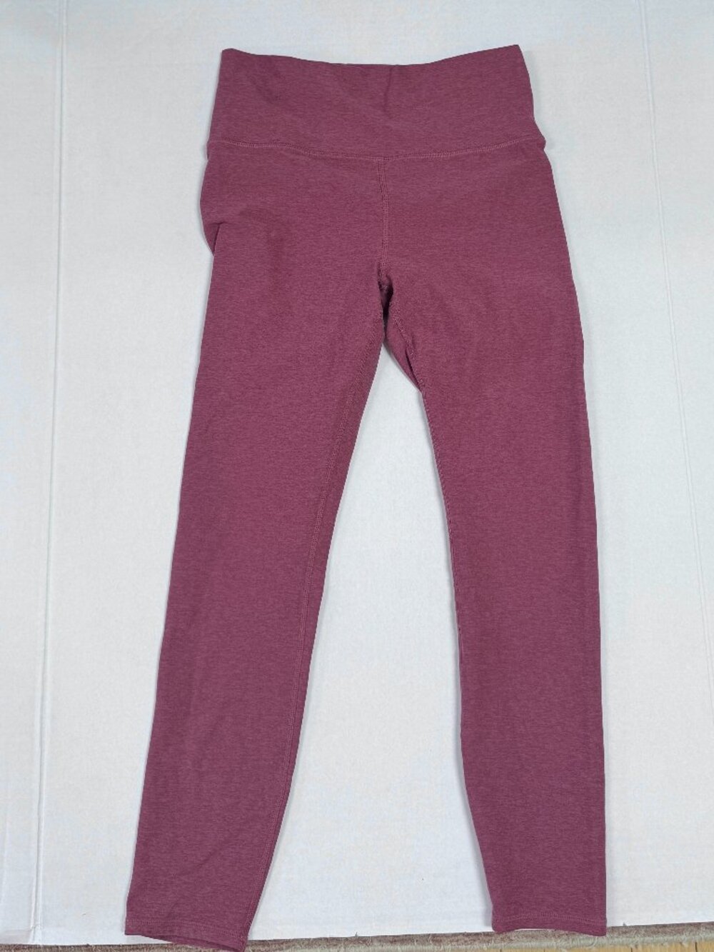 Vuori Women’s Clean Elevation Leggings - size M - light red heather
